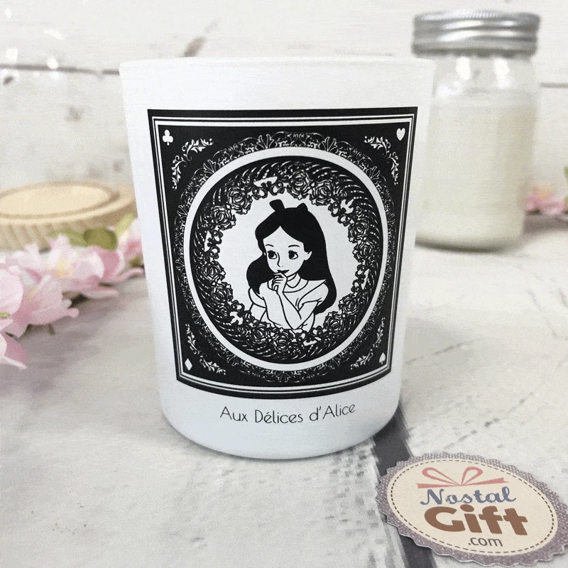 Bougie Alice Au Pays Des Merveilles Et Son Coffret Cadeau - Parfum Nuances De Thé