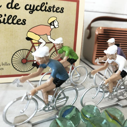 Jeu Traditionnel Des Cyclistes Avec Billes – Image 2