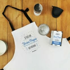 Tablier De Cuisine Dans Sa Boîte De Conserve "Je Suis Un Beau Papa Qui Déchire"